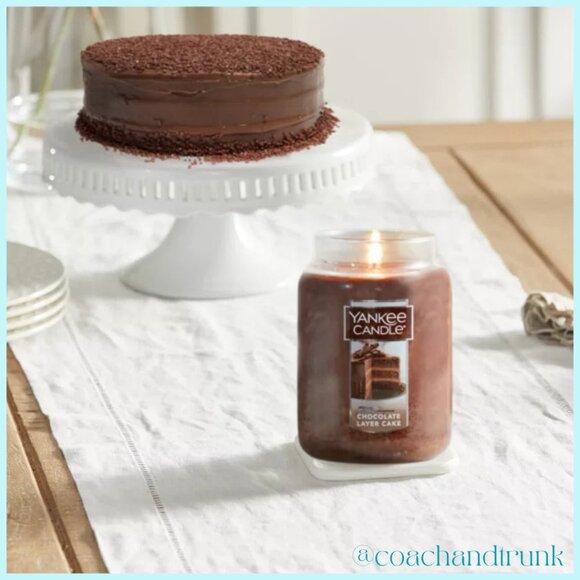 YANKEE CANDLE Chocolate Layer Cake 22 oz Large Jar Candle With Lid - Picture 2 of 6